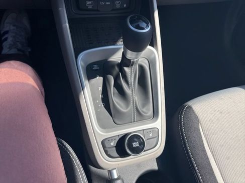 New 2026 Hyundai Venue SEL FWD image 21