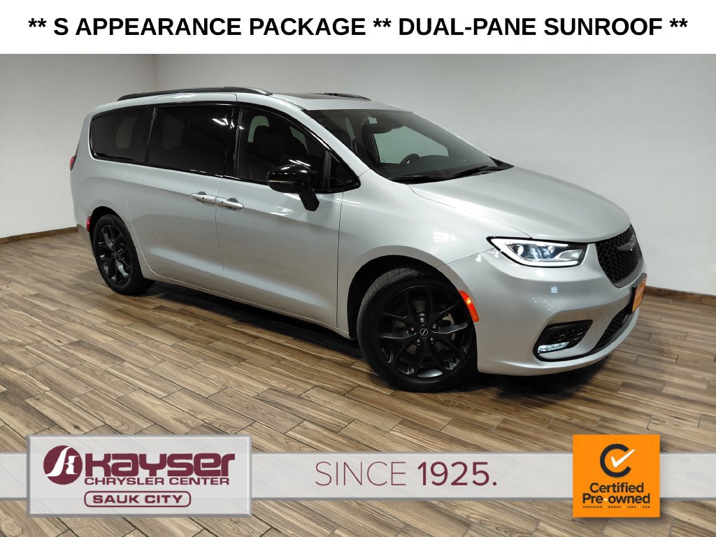 Certified 2026 Chrysler Pacifica Limited w/ S Appearance Package FWD image 1