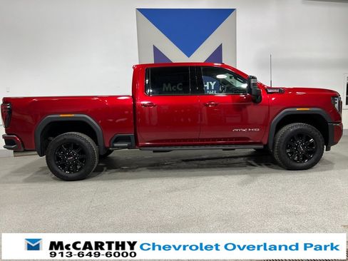 Used 2024 GMC Sierra 2500 AT4 w/ AT4 Premium Plus Package image 4