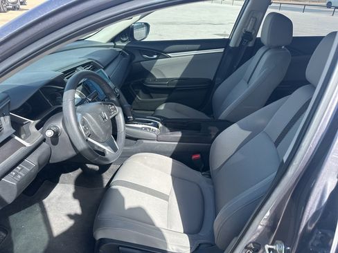 Used 2017 Honda Civic EX image 3