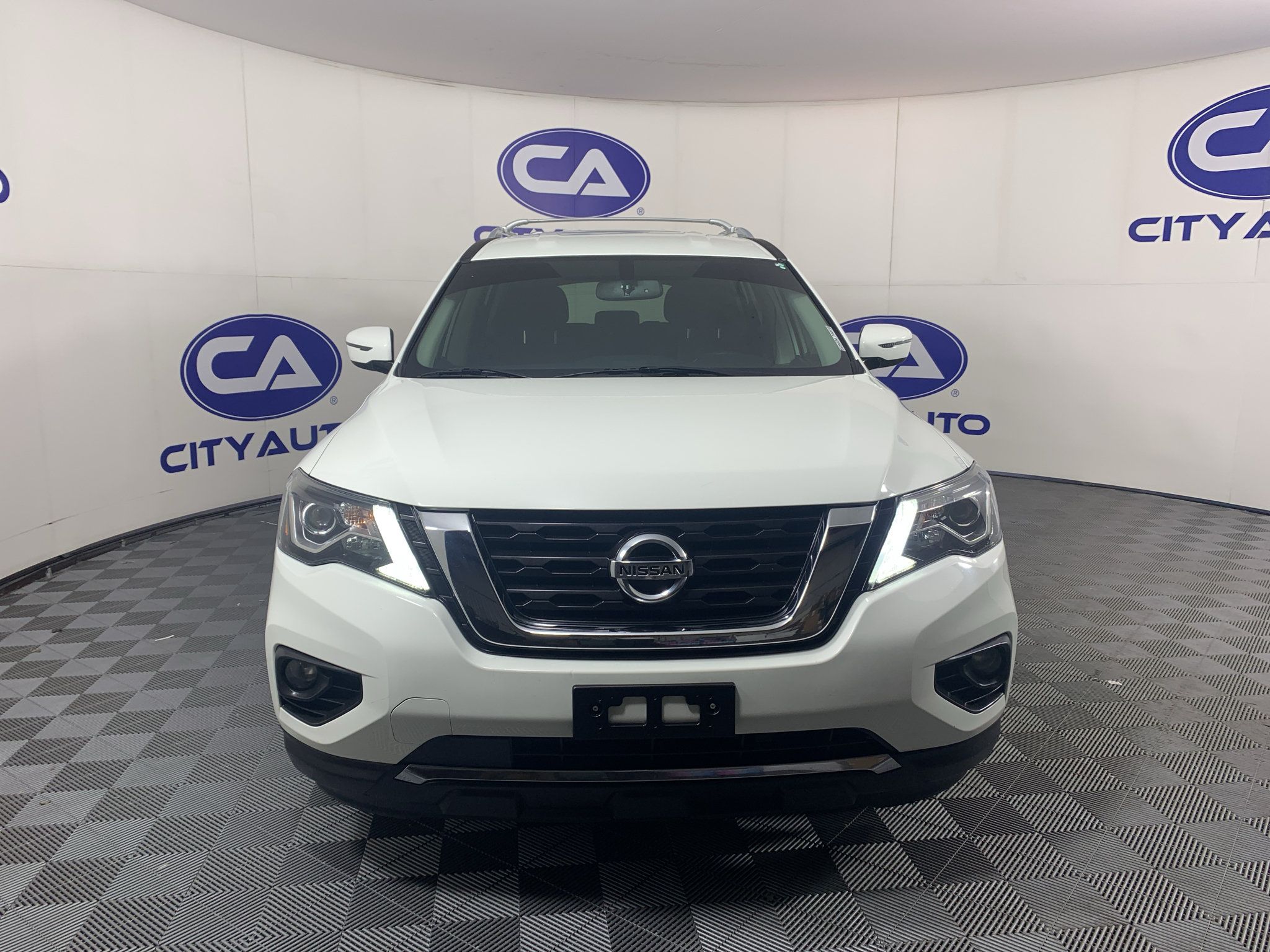 Used 2019 Nissan Pathfinder SV w/ Cargo Package FWD image 9