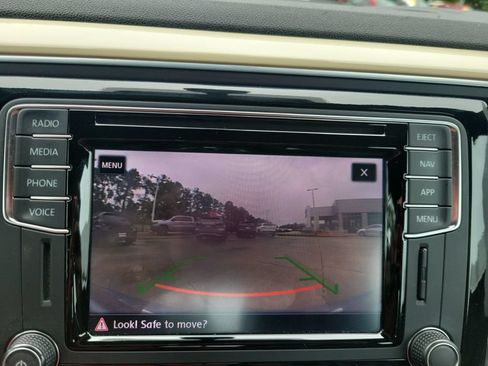 Used 2019 Volkswagen Beetle 2.0T Final Edition SEL FWD image 18