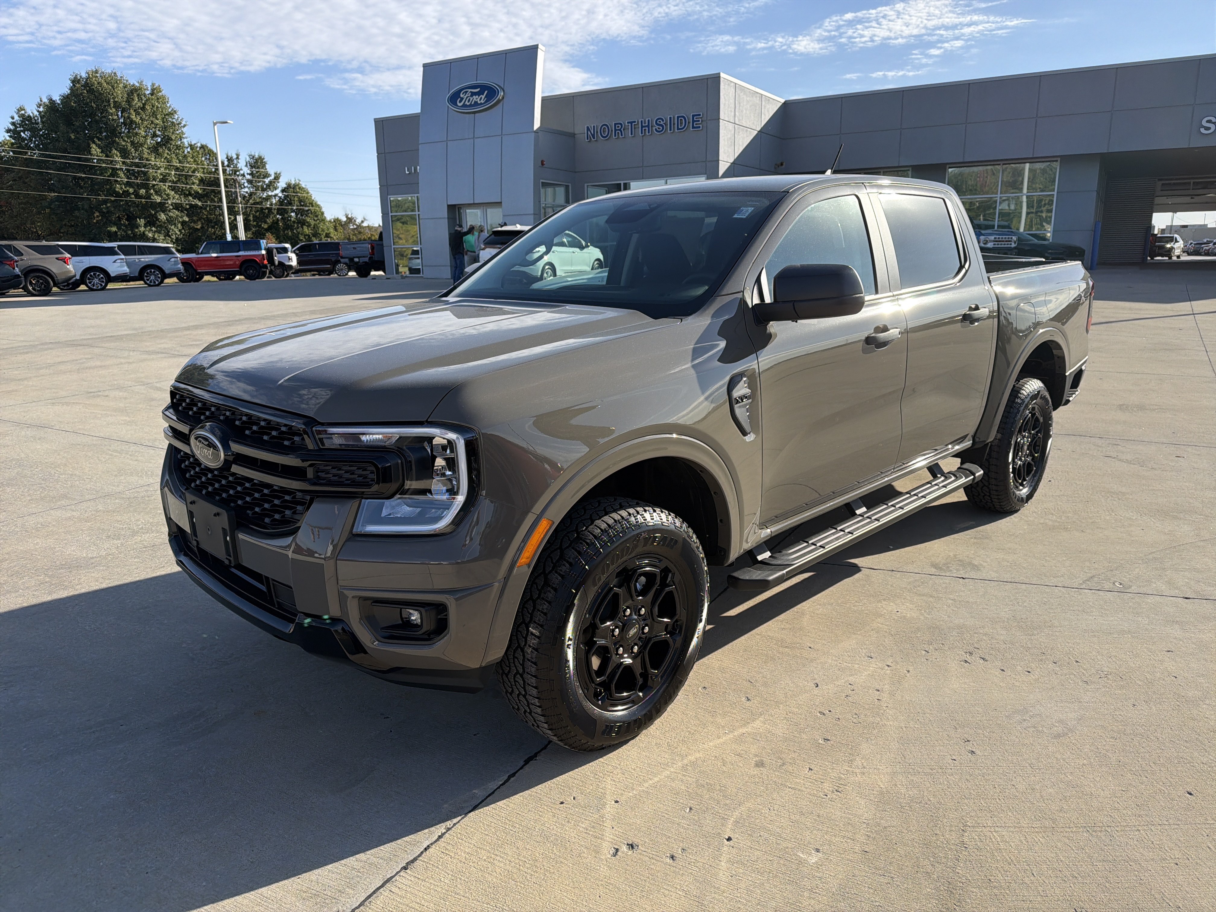 New 2026 Ford Ranger XLT w/ Black Appearance Package AWD/4WD image 3