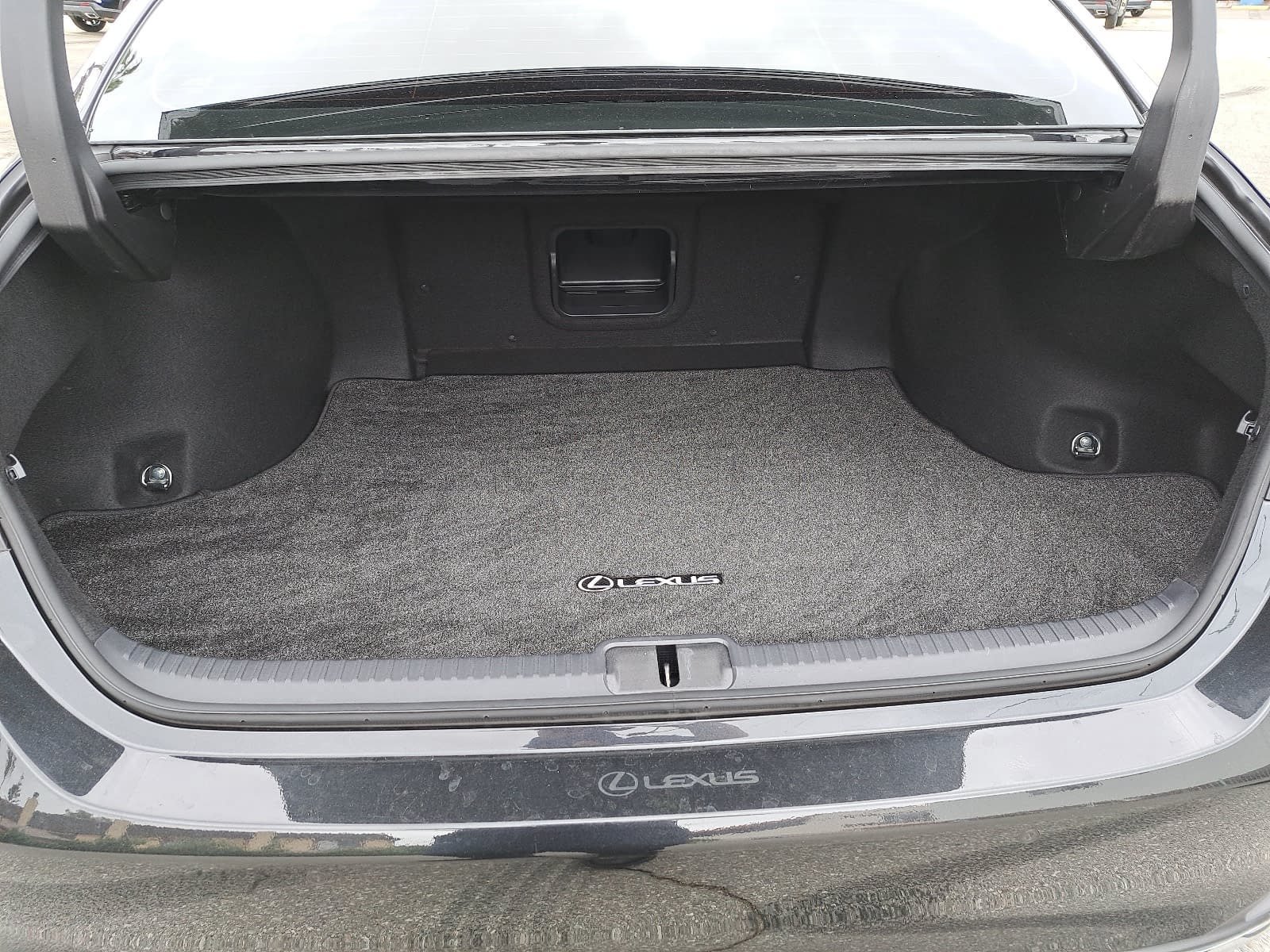 Used 2024 Lexus ES 300h w/ Accessory Package (Z1) FWD image 13