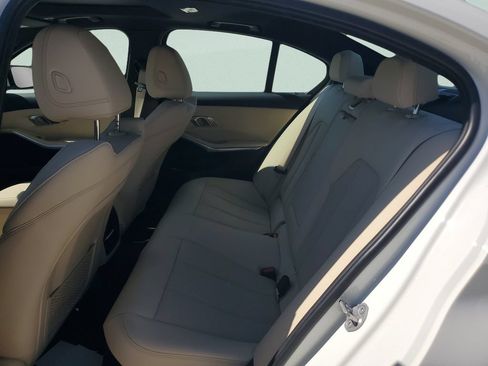 Used 2022 BMW 330i Sedan w/ Driving Assistance Package RWD image 9