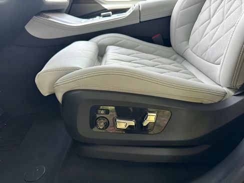 New 2026 BMW X5 xDrive40i w/ Premium Package AWD/4WD image 11