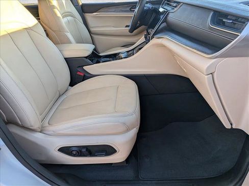 Used 2023 Jeep Grand Cherokee L Limited image 21