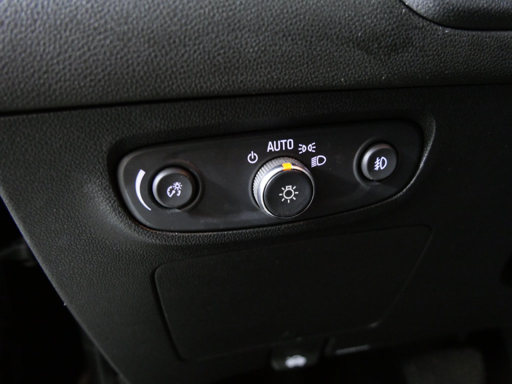 Used 2020 Buick Encore GX Select FWD image 14