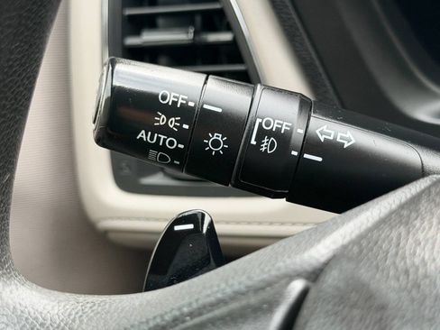 Used 2017 Honda HR-V EX image 31