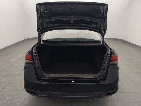 Used 2024 Nissan Versa SV image 29