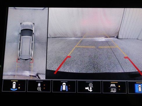 Used 2022 Chevrolet Equinox LT AWD/4WD image 14