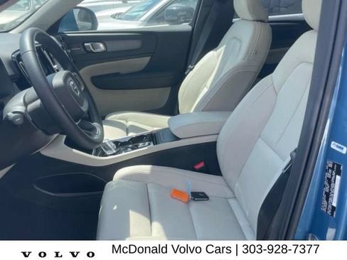 Used 2023 Volvo XC40 B5 Ultimate w/ Protection Package Premier AWD/4WD image 5