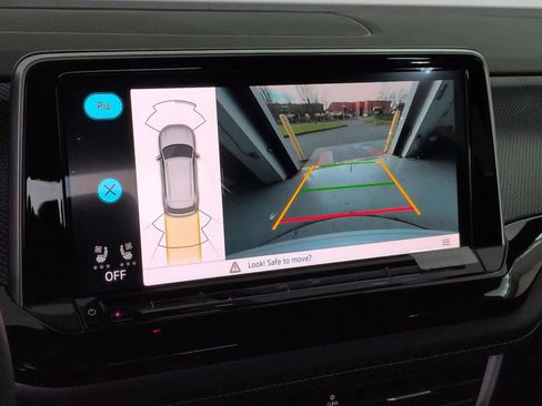 New 2026 Volkswagen Atlas Cross Sport SEL R-Line image 31