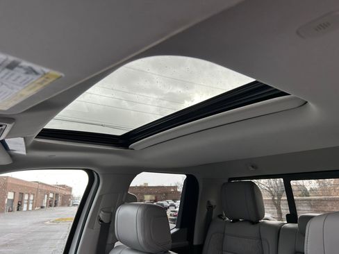 Used 2022 Toyota Tundra Limited image 31