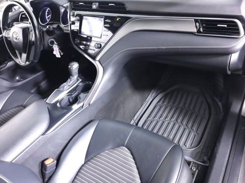 Used 2020 Toyota Camry SE FWD image 36