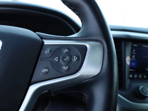 Used 2023 GMC Acadia SLT image 36