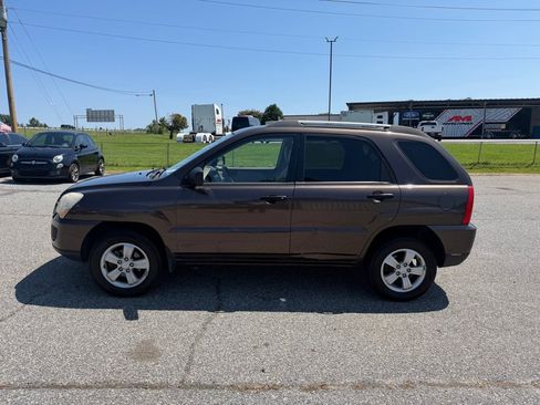 Used 2009 Kia Sportage LX FWD image 3