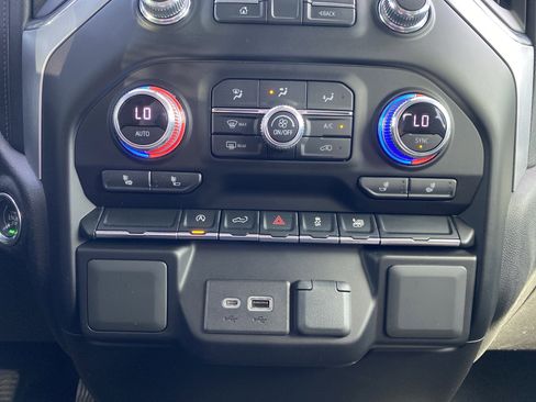 Used 2021 GMC Sierra 1500 SLE image 23