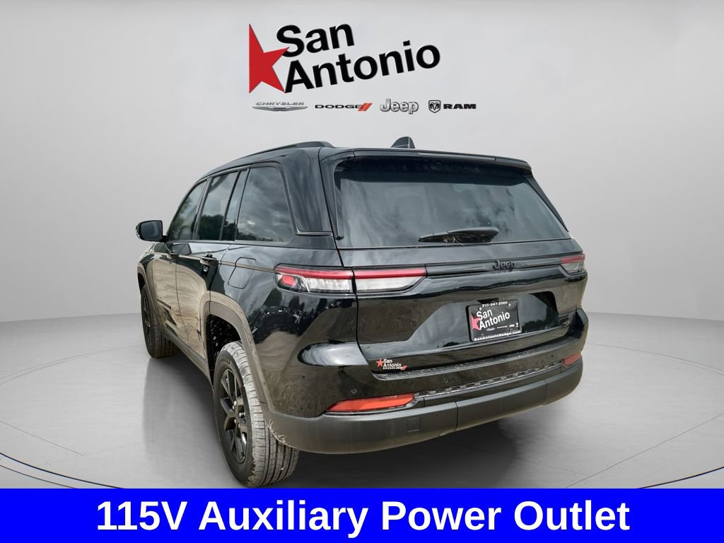 New 2025 Jeep Grand Cherokee Altitude RWD image 11