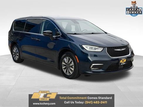 Used 2024 Chrysler Pacifica Select image 7