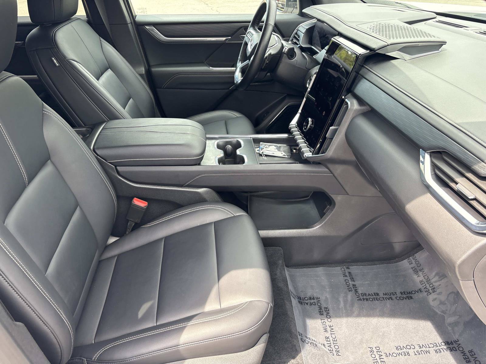 Used 2026 GMC Acadia Elevation w/ Elevation Premium Package FWD image 34