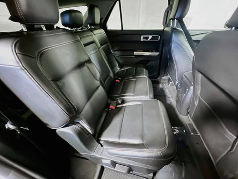 Used 2024 Ford Explorer XLT w/ Equipment Group 202A AWD/4WD image 24