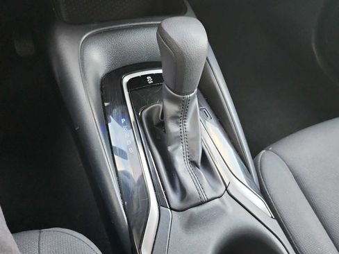 Used 2023 Toyota Corolla LE image 21