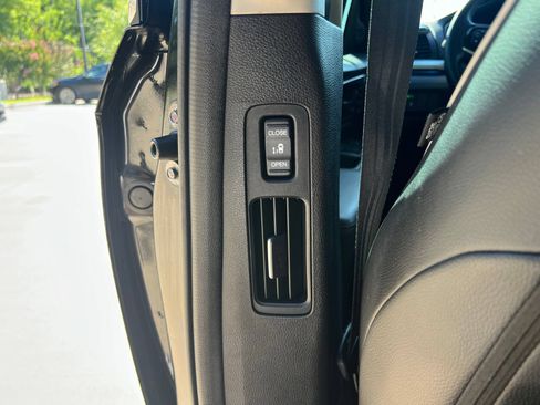 Used 2025 Honda Odyssey Touring image 21