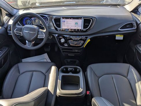 New 2026 Chrysler Voyager LX FWD image 14