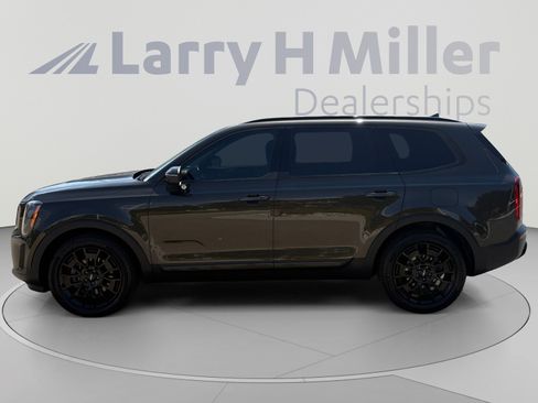 Used 2022 Kia Telluride EX w/ EX Premium Package AWD/4WD image 2