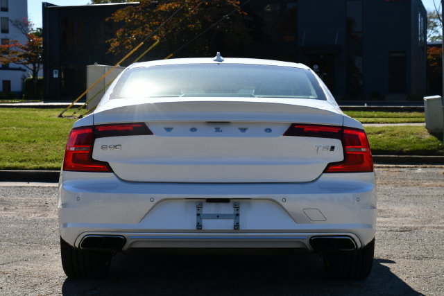Used 2018 Volvo S90 T5 Momentum w/ Momentum Plus Package AWD/4WD image 6
