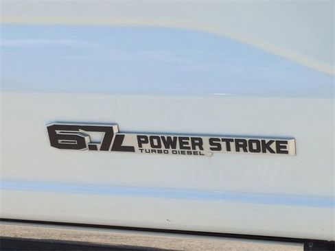 Used 2025 Ford F350 Platinum w/ FX4 Off-Road Package image 13