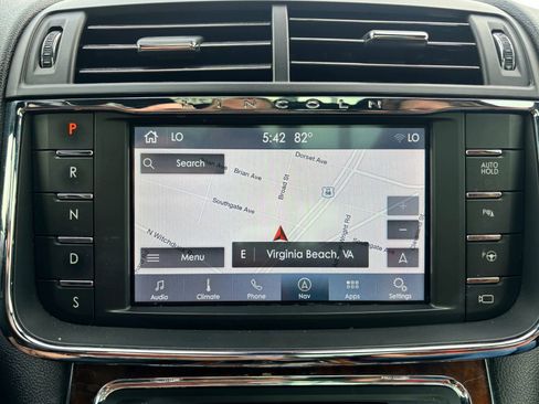 Used 2019 Lincoln Continental Reserve AWD/4WD image 24