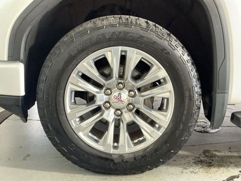 Used 2023 GMC Sierra 1500 Denali w/ Technology Package AWD/4WD image 13