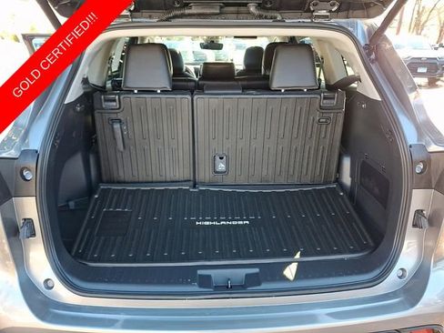 Certified 2025 Toyota Highlander XLE AWD/4WD image 32