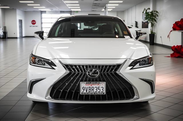 Certified 2025 Lexus ES 350 w/ Premium Package FWD image 4