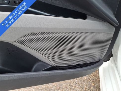 Used 2019 Toyota Camry SE image 16