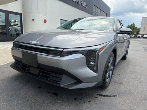 New 2026 Kia K4 FWD image 3