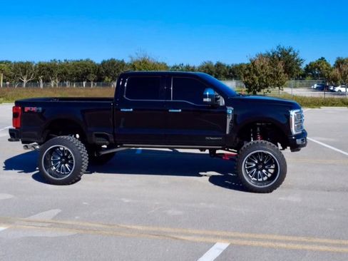 Used 2024 Ford F250 Platinum w/ FX4 Off-Road Package image 18