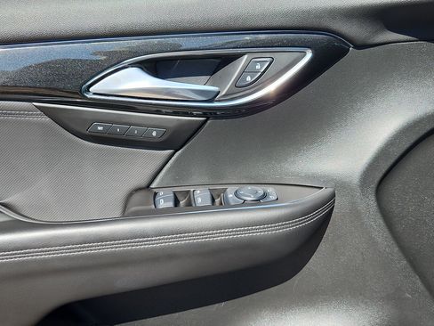Used 2024 Buick Envision Preferred AWD/4WD image 8