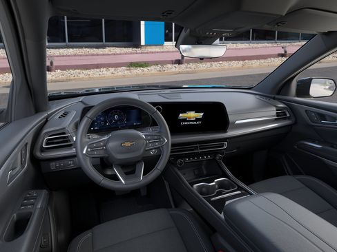 New 2026 Chevrolet Traverse LT w/ Midnight/Sport Edition FWD image 15