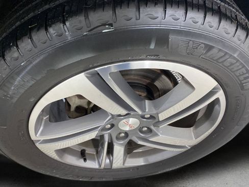 Used 2019 GMC Terrain SLT w/ Preferred Package AWD/4WD image 9