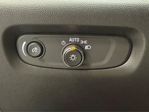 Used 2023 Chevrolet Traverse LS AWD/4WD image 27