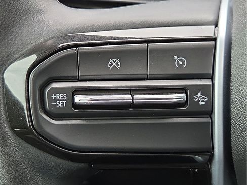 Used 2023 Chevrolet Colorado ZR2 w/ ZR2 Convenience Package III AWD/4WD image 18