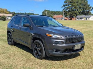 Used 2016 Jeep Cherokee Latitude w/ Cold Weather Group image 1