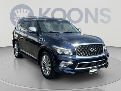 Used 2017 INFINITI QX80 4WD w/ Deluxe Technology Package image 2