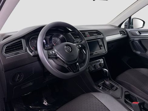 Used 2021 Volkswagen Tiguan S image 9
