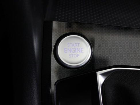 New 2026 Volkswagen Taos S image 10