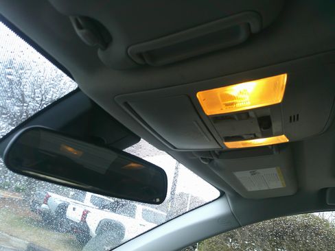 Used 2018 Toyota RAV4 XLE image 28