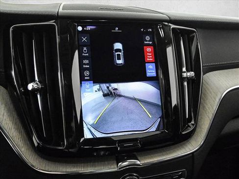Used 2022 Volvo XC60 T8 Inscription w/ Advanced Package AWD/4WD image 14